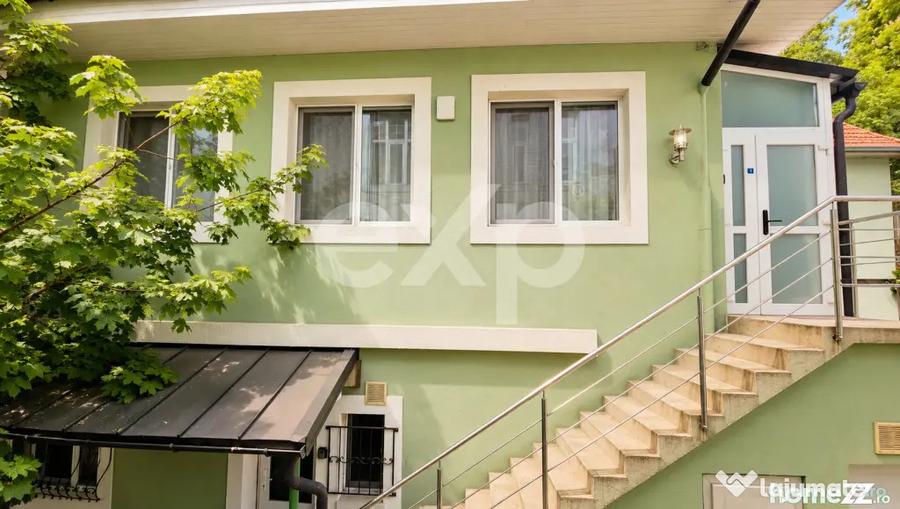 Apartament cu 2 camere semidecomandat, mobilat în Centrul Istoric