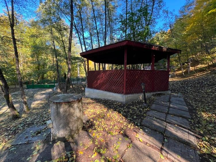 Casă individuală cu 4 camere cu Teren 1292 Mp în Drăganu
