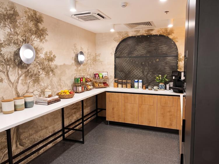 Birou, de 882.29998779297 mp, în Calea Victoriei