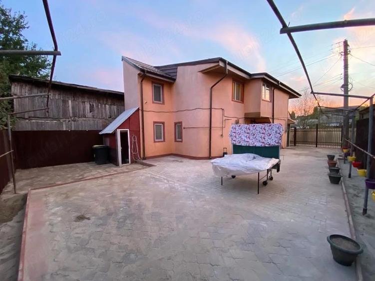 Casă cu 5 camere cu Teren 224 Mp în Giurgiului