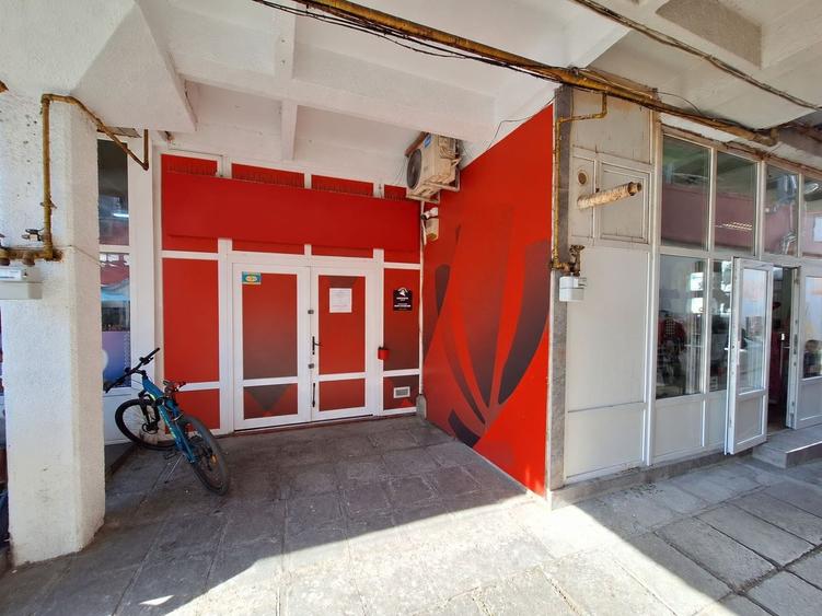 Spațiu comercial, de 42.599998474121 mp, în Mănăștur