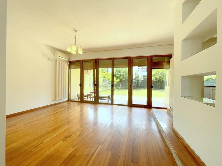Casă cu Teren 328 Mp în Torontalului