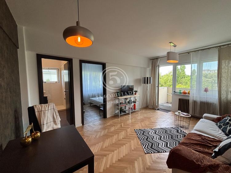 Apartament cu 2 camere semidecomandat, mobilat în Floreasca