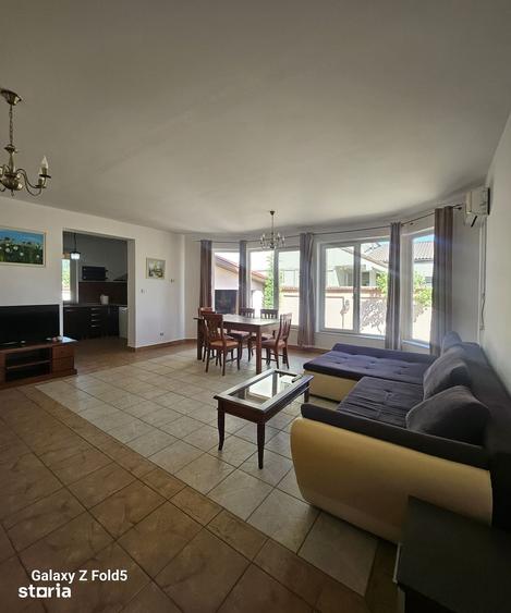 Casă cu 4 camere semidecomandat cu Teren 640 Mp în Sântandrei