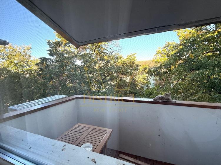 Apartament cu 2 camere semidecomandat, mobilat în Tipografilor