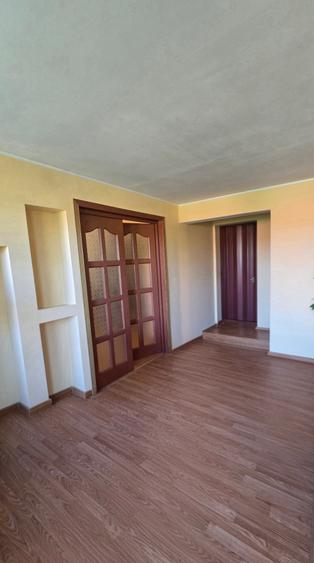 Casă individuală cu 4 camere cu Canalizare în Otopeni