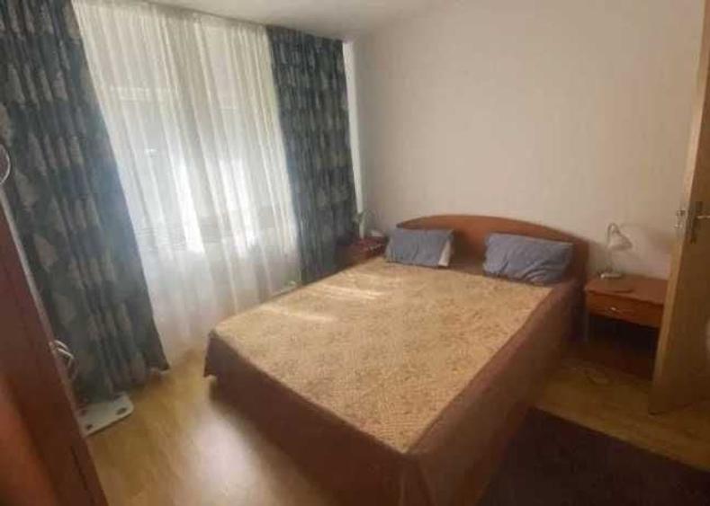 Apartament cu 2 camere decomandat în Rovine