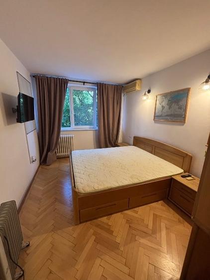 Apartament cu 3 camere decomandat, mobilat în Drumul Taberei