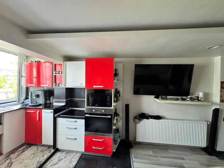Apartament cu 3 camere decomandat, mobilat în Vasile Alecsandri