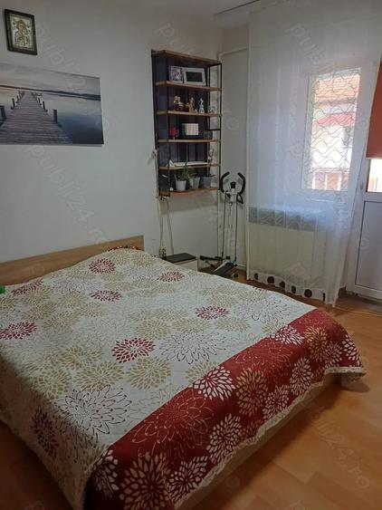 Apartament cu 4 camere decomandat în Vitrometan