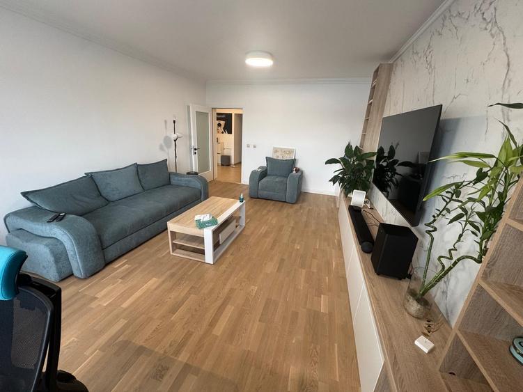 Apartament cu 3 camere decomandat în Floreasca
