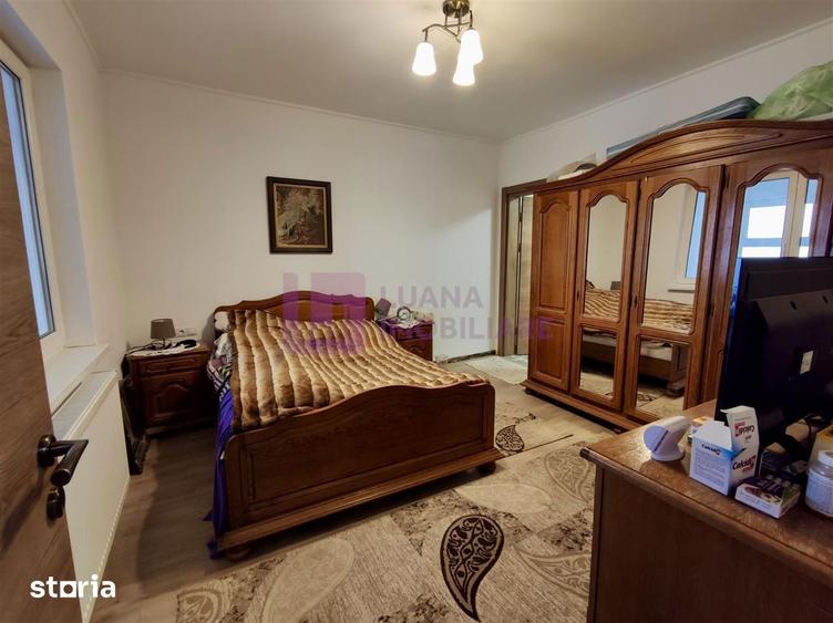 Casă cu 7 camere cu Teren 1540 Mp în Turnișor
