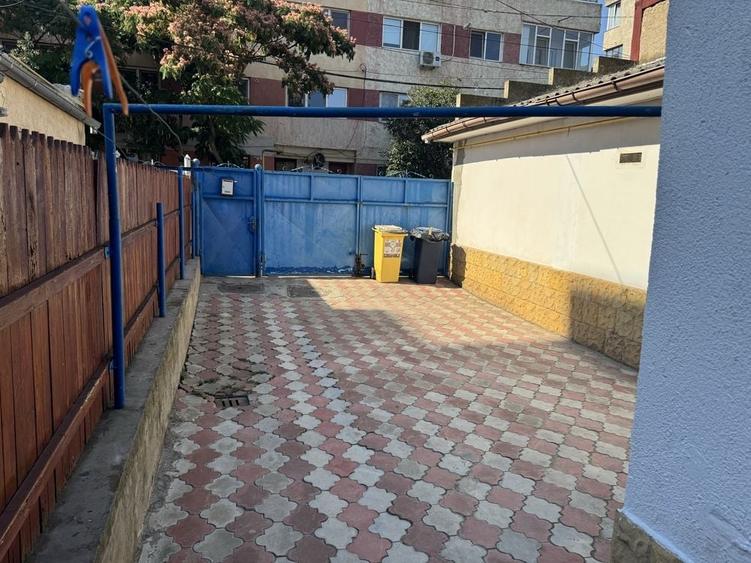 Casă cu 2 camere cu Teren 150 Mp în Casa de Cultură