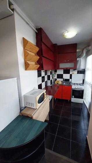 Apartament cu 2 camere semidecomandat în Florești