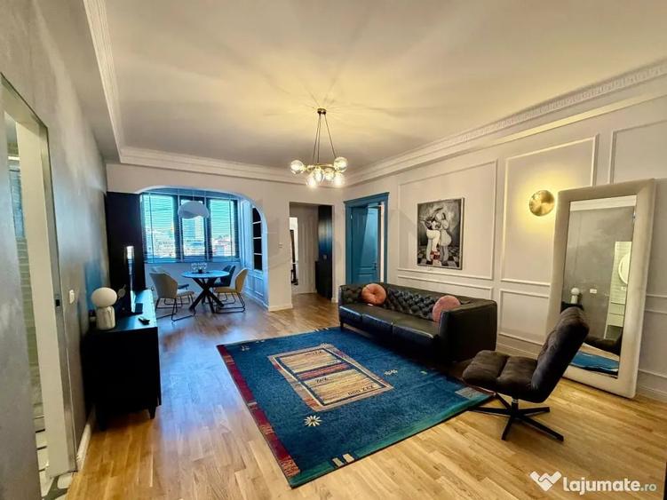 Apartament cu 4 camere decomandat în Calea Victoriei