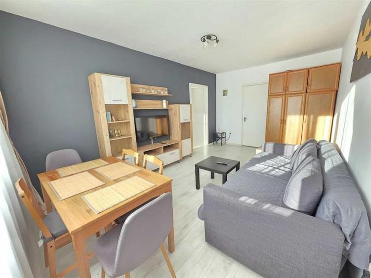 Apartament cu 2 camere circular, mobilat în Vlahuță