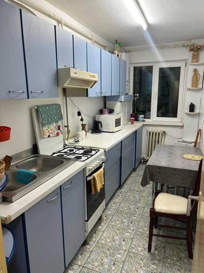 Apartament cu 4 camere decomandat în Dosu Bricii