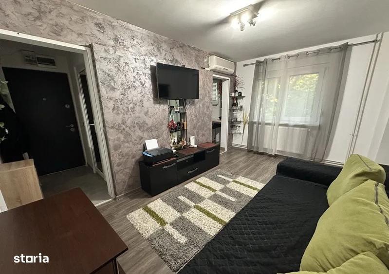 Apartament 2 camere, renovat complet, etaj 2 - Piata Doina - 1