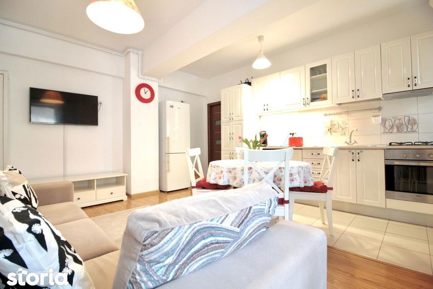 Apartament cu 3 camere, mobilat în Bucureștii Noi