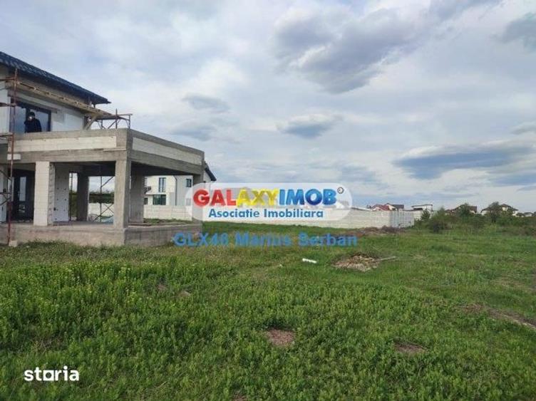 Teren de 600 mp, în Priseaca
