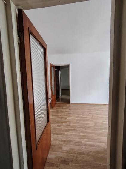 Apartament cu 2 camere semidecomandat, mobilat în Obor