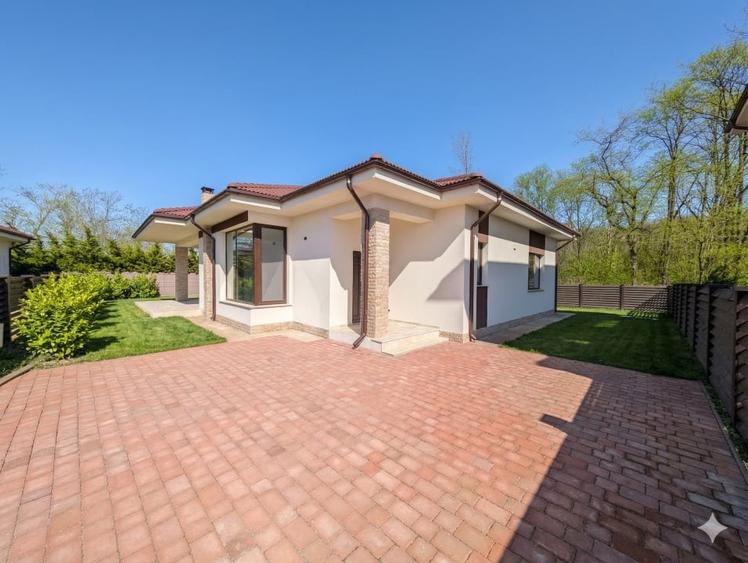 Casă individuală cu 4 camere cu Teren 500 Mp în Corbeanca