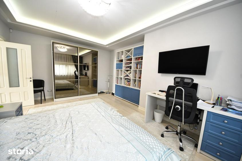 Casă cu 6 camere cu Teren 1470 Mp în Central