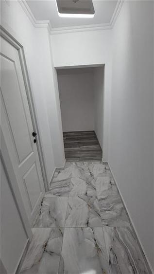 Apartament cu 3 camere semidecomandat în Tătărași