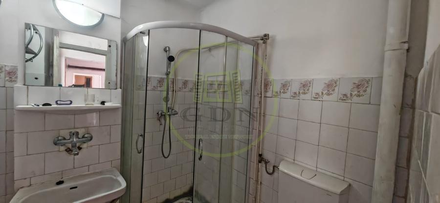 Apartament cu 4 camere decomandat în 1 Mai