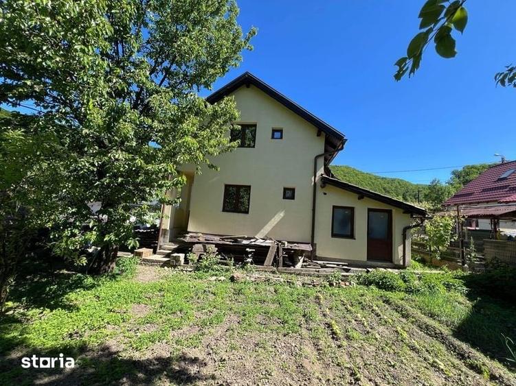Casă cu 4 camere cu Teren 180 Mp în Progresul