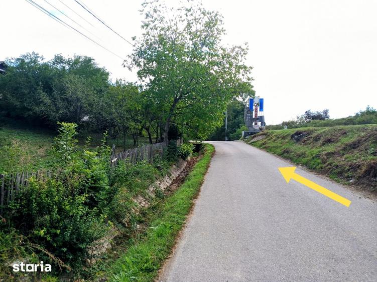 Teren de 680 mp, în Podul Lung