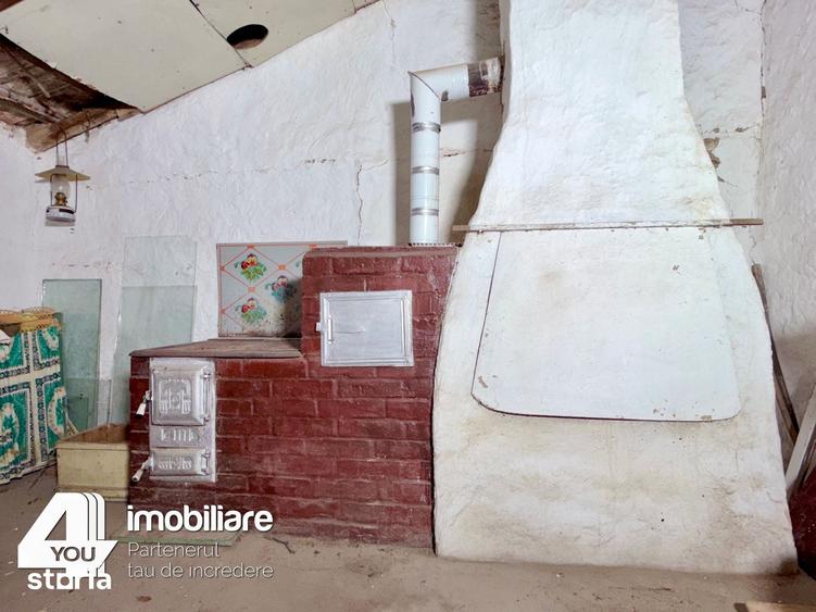 Casă cu 7 camere cu Teren 864 Mp în Târnova