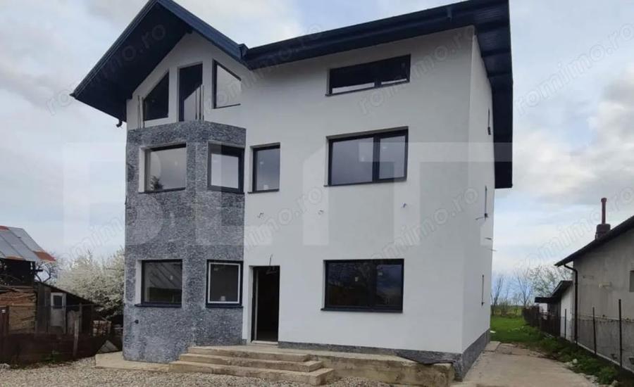 Casă cu 15 camere cu Teren 1000 Mp în Dumbrava