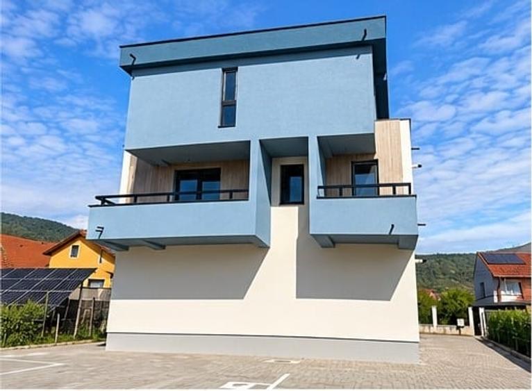 Apartament cu 2 camere decomandat în Independenței