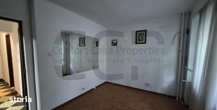 Apartament cu 3 camere decomandat în Decebal