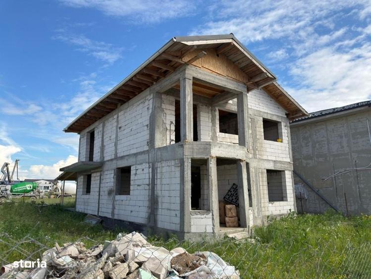 Casă cu 4 camere cu Teren 450 Mp în Central