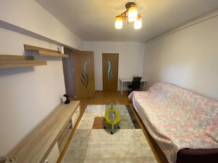 Apartament cu 2 camere semidecomandat în 1 Decembrie 1918