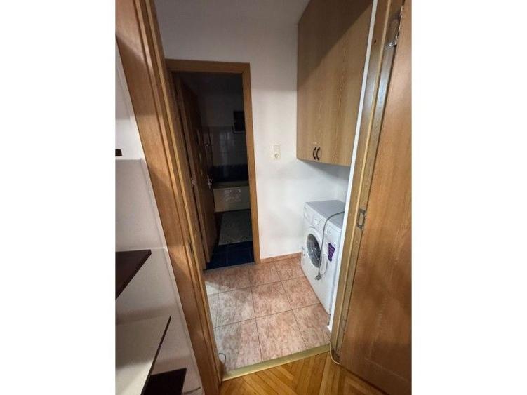 Apartament cu 2 camere semidecomandat, mobilat în Girocului