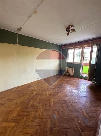 Apartament cu 3 camere decomandat în Rogerius