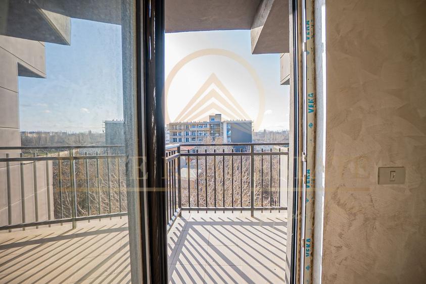 Apartament cu 2 camere semidecomandat, mobilat în Tomis Nord