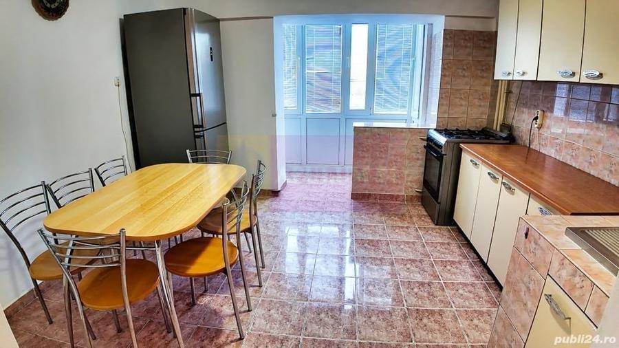 Apartament cu 4 camere decomandat, mobilat în Unirii