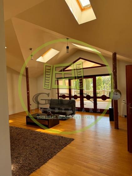 Casă individuală cu 12 camere cu Piscina în Bariera Vâlcii