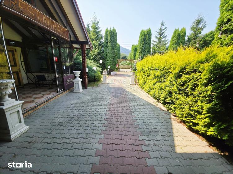 Spațiu comercial, de 1,000 mp, în Tarcău