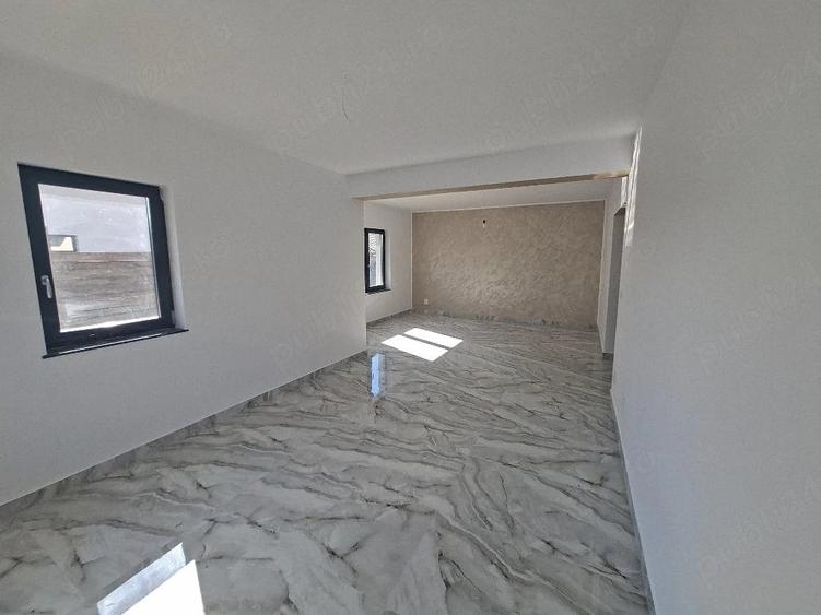 Casă cu Teren 440 Mp în Miroslava