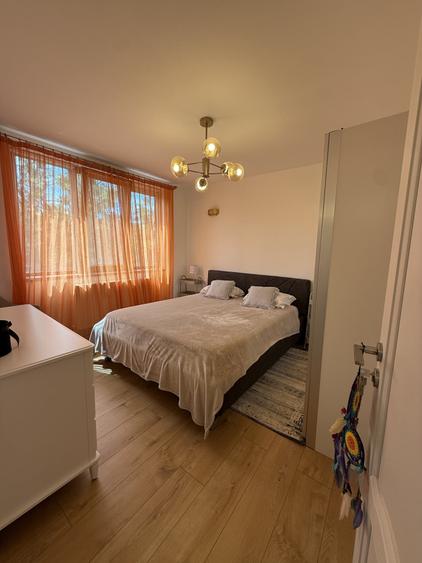 Apartament cu 3 camere semidecomandat, mobilat în Țiglina 1