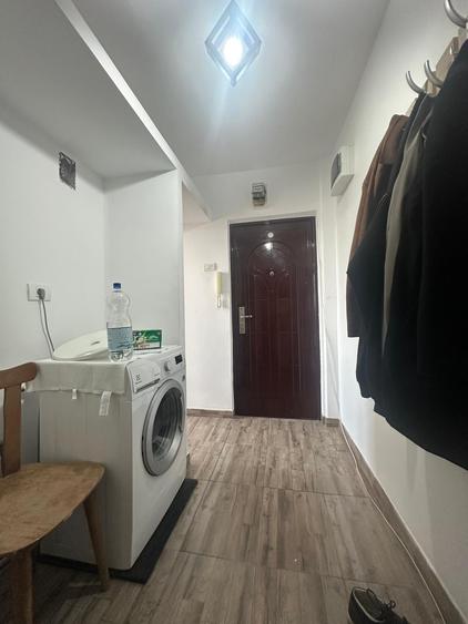 Apartament cu 2 camere semidecomandat în Tipografilor