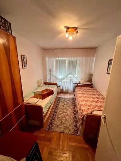 Apartament cu 3 camere decomandat în Cug