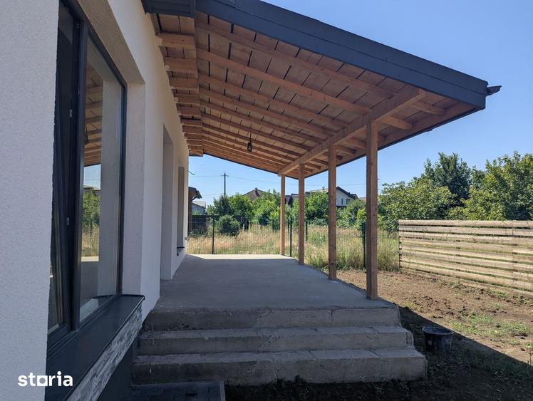 Casă cu 4 camere cu Teren 420 Mp în Crevedia