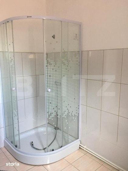 Casă cu 5 camere cu Teren 1000 Mp în Est