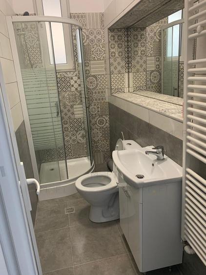 Casă individuală cu 9 camere cu Canalizare în Eminescu